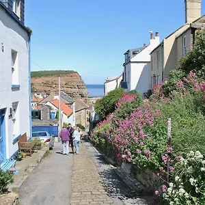 Felicity Staithes